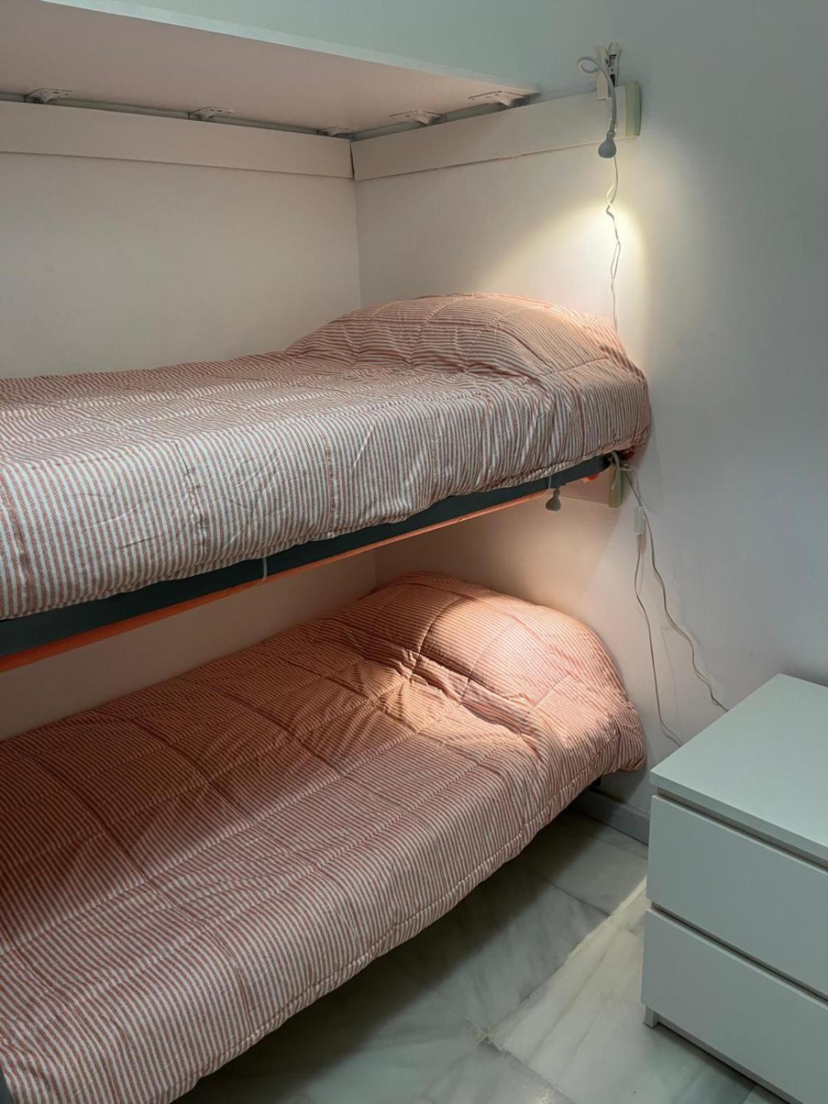 Apartamento Carvajal Beach Fuengirola Oda fotoğraf