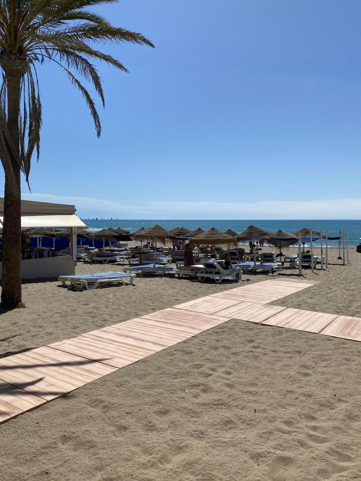 Apartamento Carvajal Beach Fuengirola Oda fotoğraf